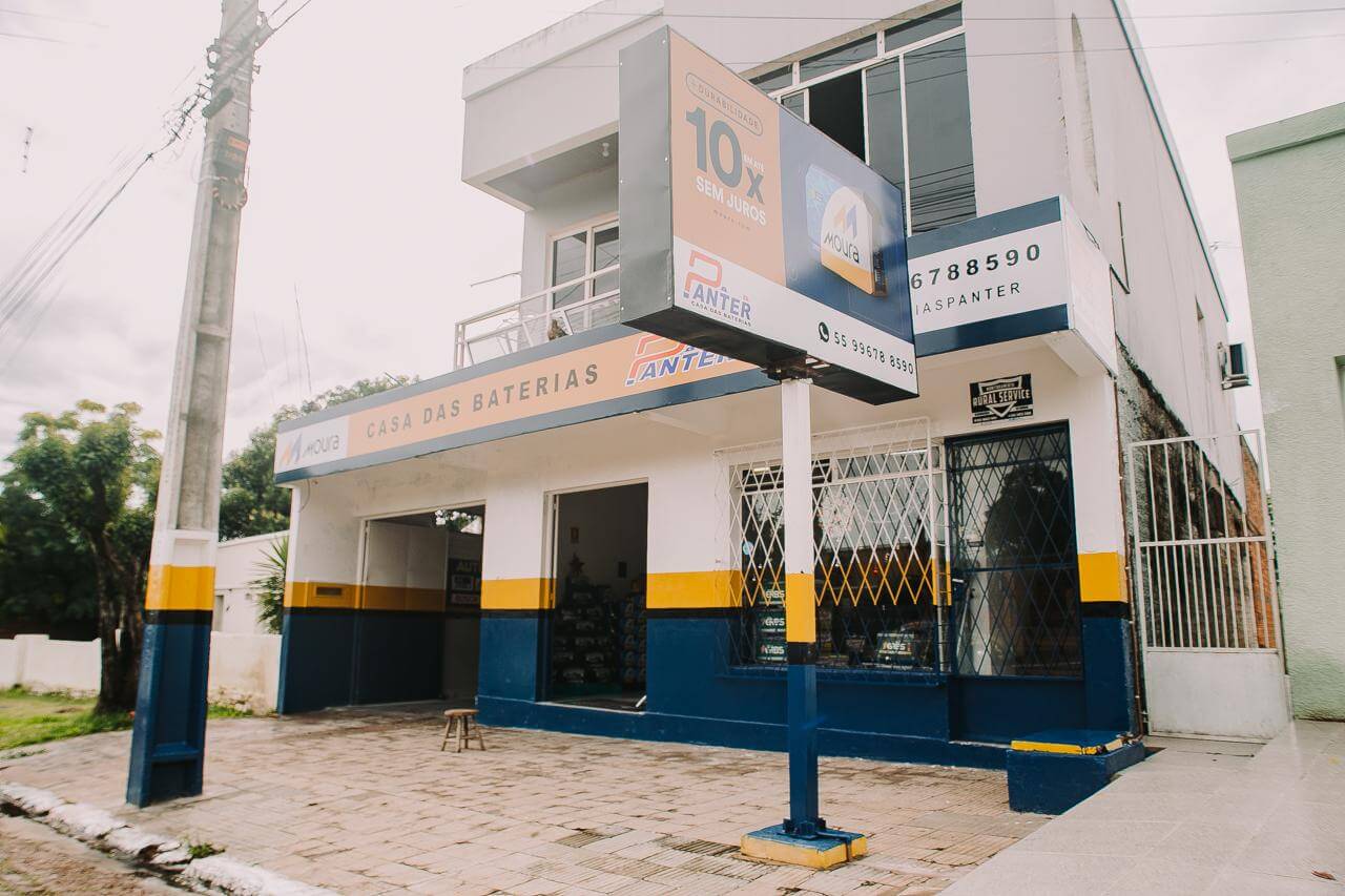 Fachada da Casa das Baterias Panter - Vista da loja